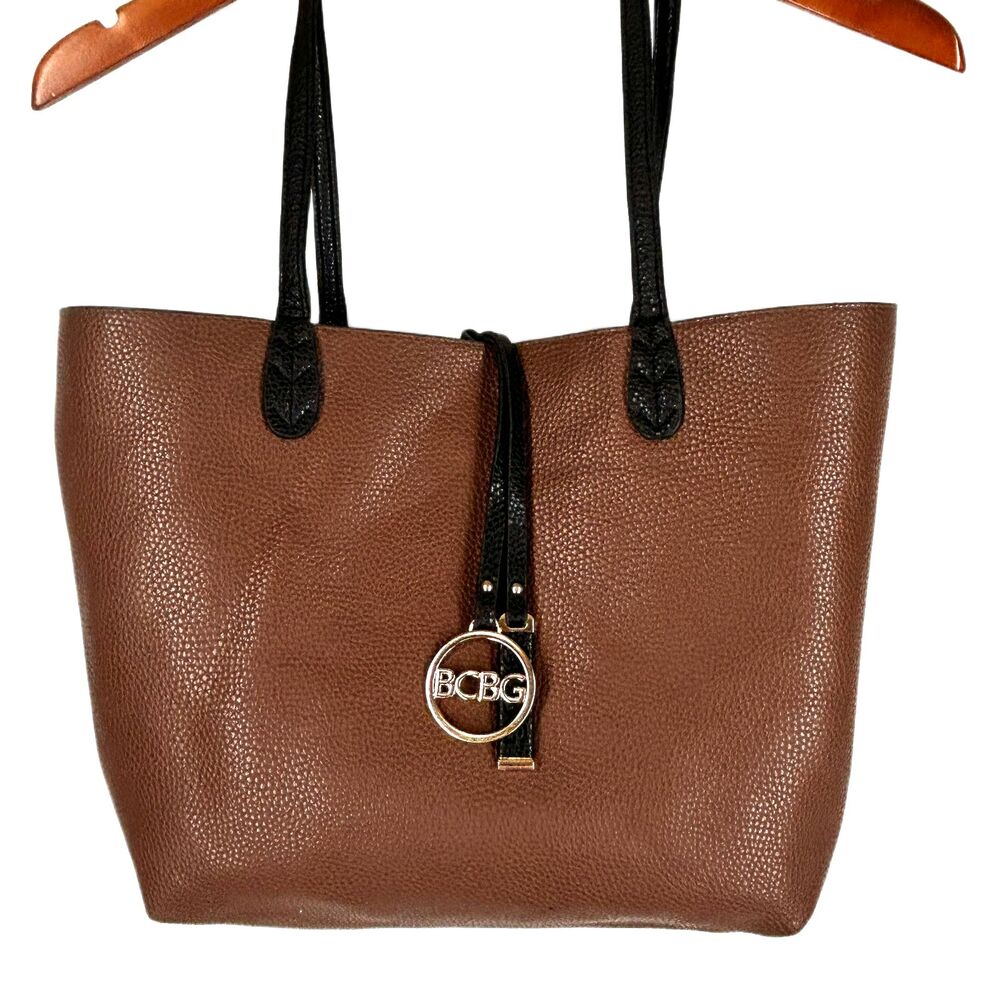 BCBG Reversible Tote Bag Textured Faux Leather Black Brown Gold Logo Charm - Picture 8 of 13